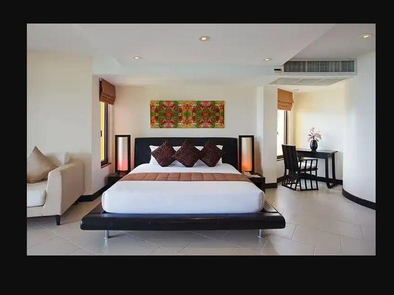 Aspasia Phuket Hotel Exterior photo
